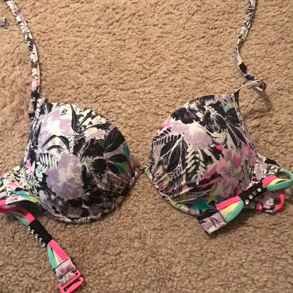 voctoria's secret swim top